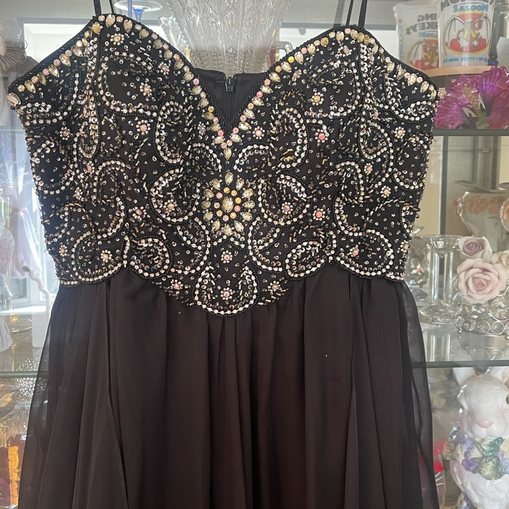 David & Johnny: Black Beaded Crystals Rhinestone Prom Gown Size: 11/12